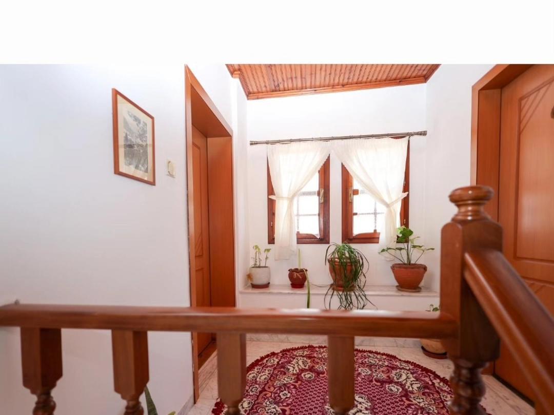 Guest House J.Prifti Berat Bagian luar foto