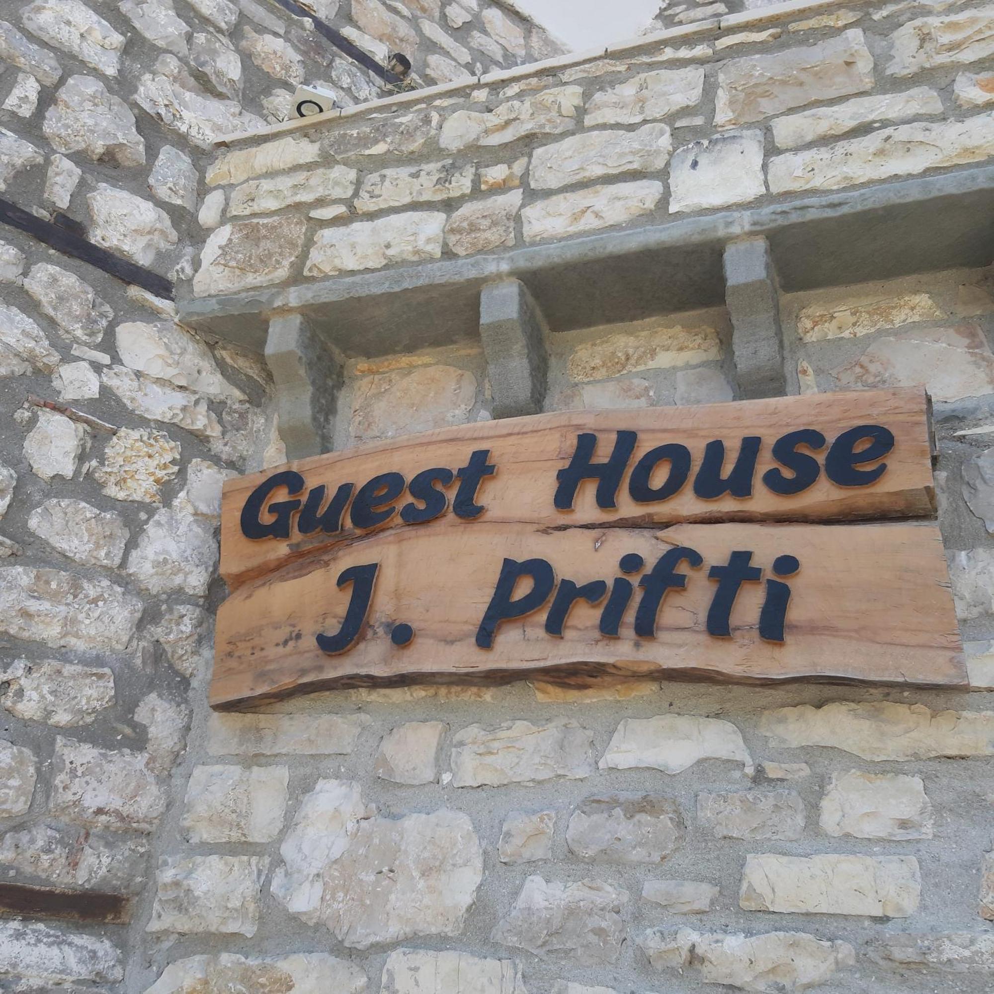 Guest House J.Prifti Berat Bagian luar foto